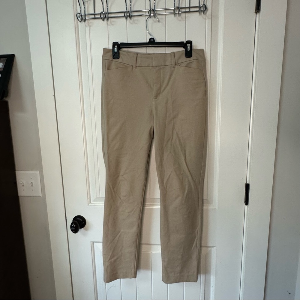 Old Navy Pixie Skinny high rise straight leg secret smooth pockets khaki size 8
